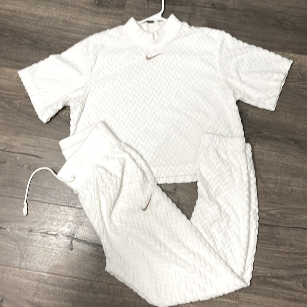 Nike Sportswear Everyday Modern Women's High-Waisted Joggers and top Size XS